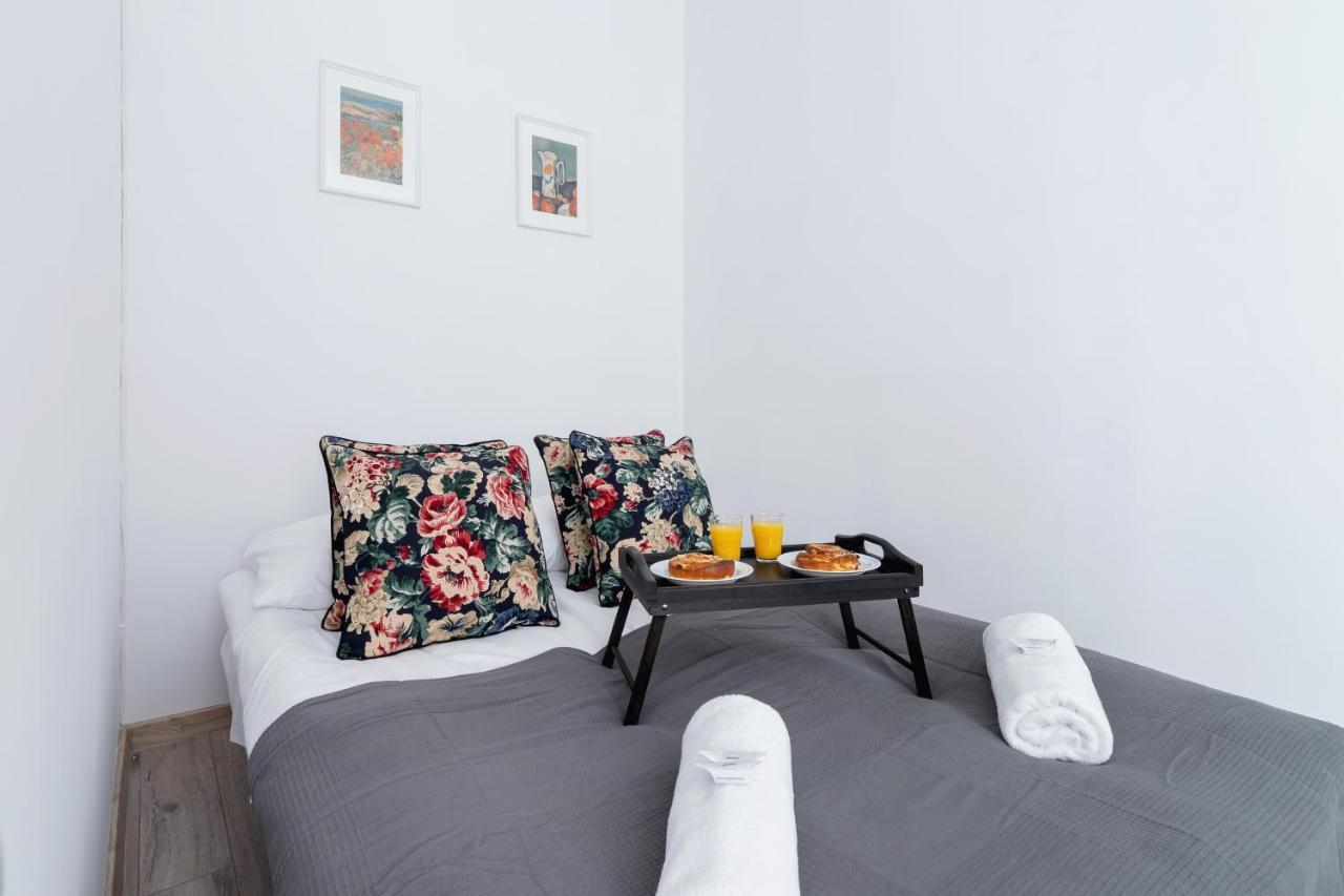 Apartment Bosacka Cracow By Noclegi Renters Krakau Exterior foto